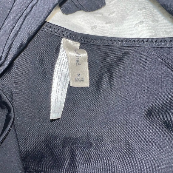 Aritzia contour bodysuit - Picture 2 of 2